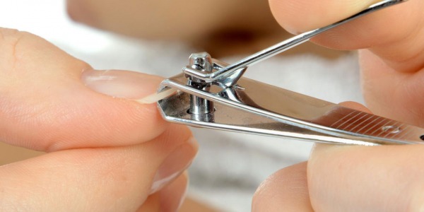 3 tips to cut your nails carefully